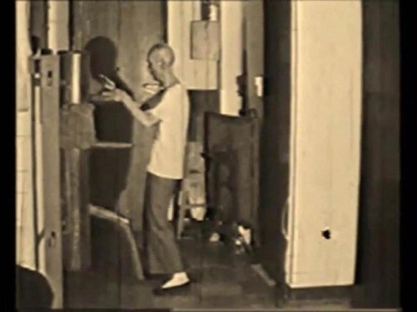 腾龙娱乐 真实的叶问：身高1米6，爱抽大烟和逛妓院，也没有和日军打过擂台